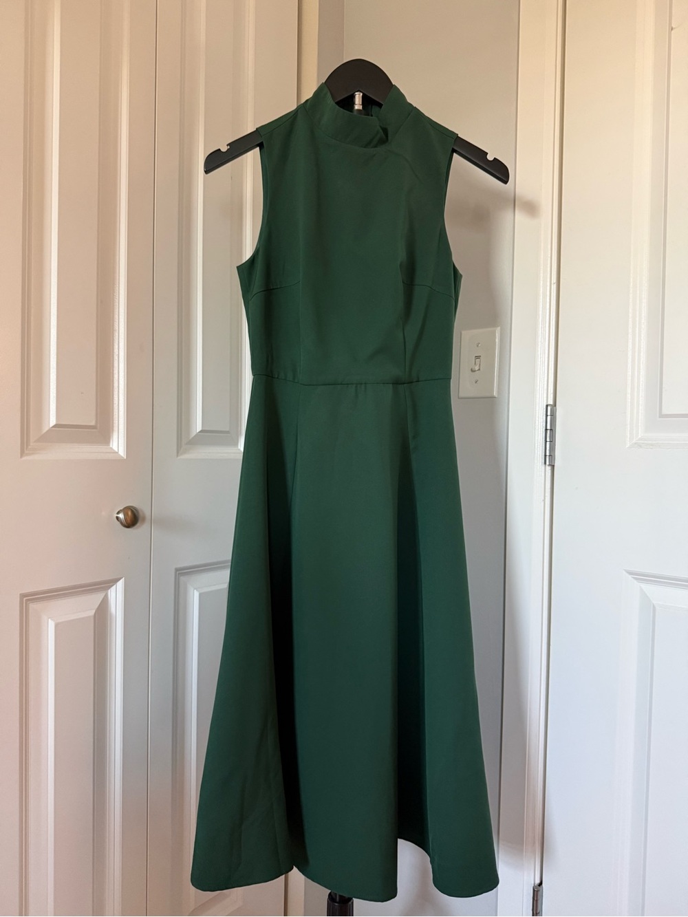 Lulu's Emerald Mock-Neck Sleeveless Midi Dress